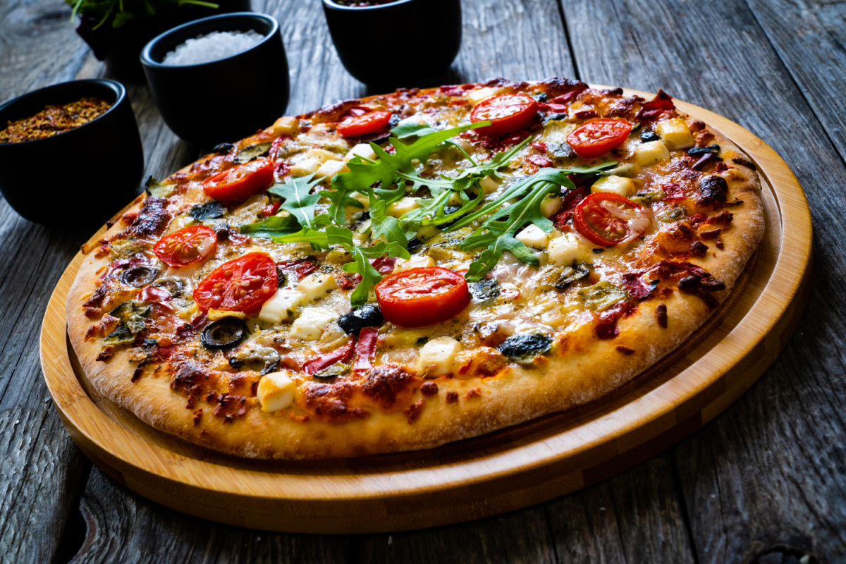Low-FODMAP Quattro Stagioni pizza - Intoleran International