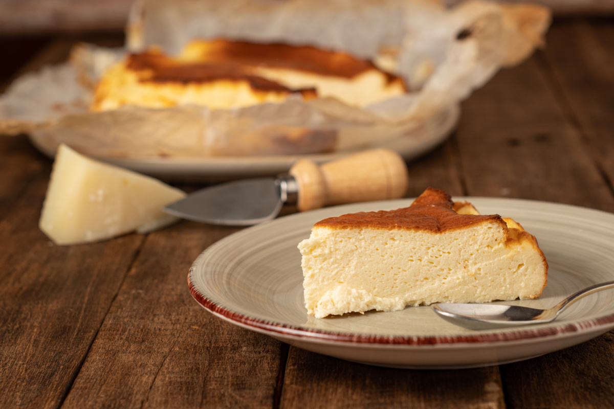 Low-FODMAP Cheesecake (Easy, No Crust)